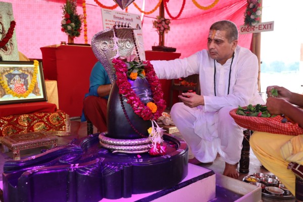 Chal Pratishtha of Mahadev in the holy month of Shravan 2024