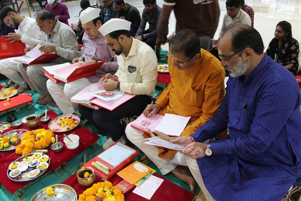 Annakut Darshan and Chopda Pujan on the occasion of Diwali