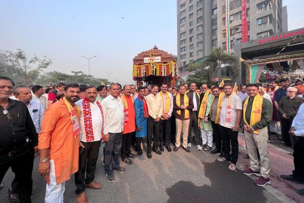 Felicitation ceremony was held by the organizing committee at Surat